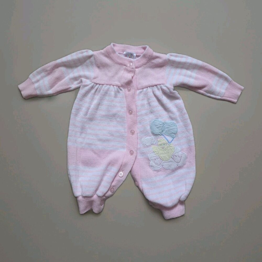 Vintage Small Stars Infant One-Piece Outfit Jumper Newborn Button Ducky Cute
